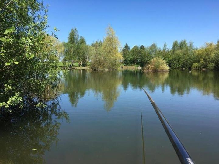Elton Barn Fishery & Retreat 诺丁汉 外观 照片