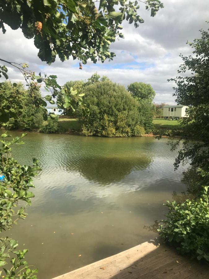 Elton Barn Fishery & Retreat 诺丁汉 外观 照片